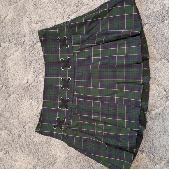Hot Topic Social Collision pleated skirt NWOT size medium - Picture 1 of 5
